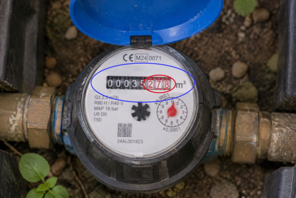 Relevé de compteur d'eau maison extérieur